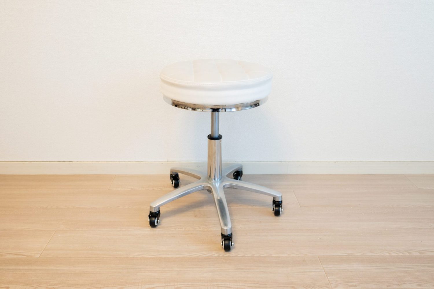 施術用スツール