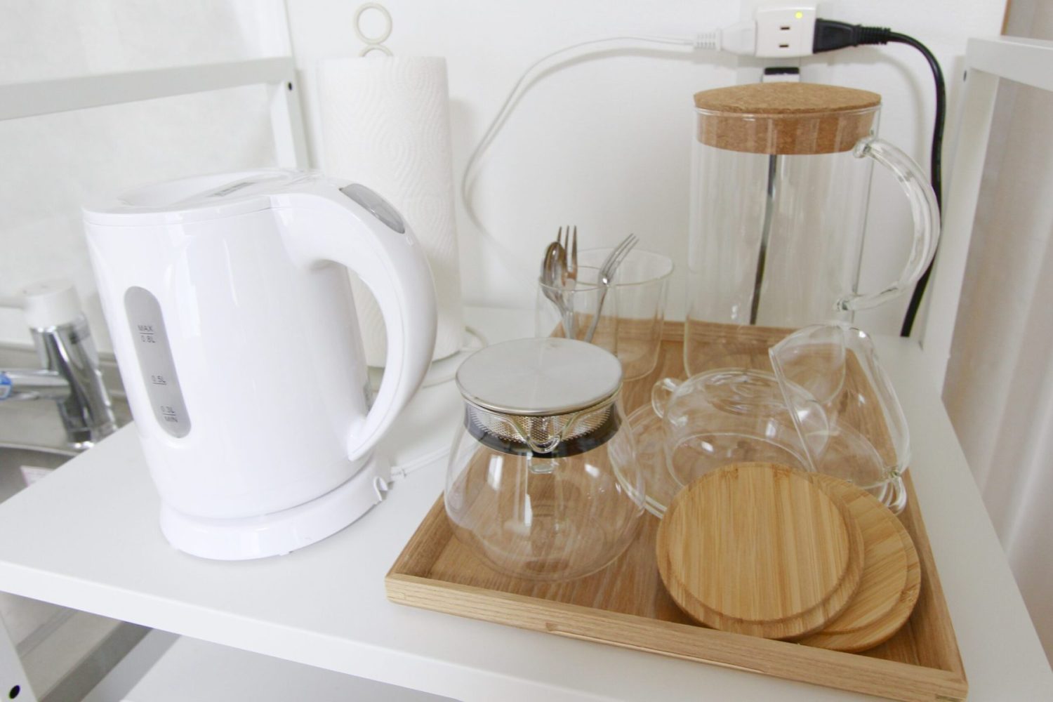 電気ポッド・食器類